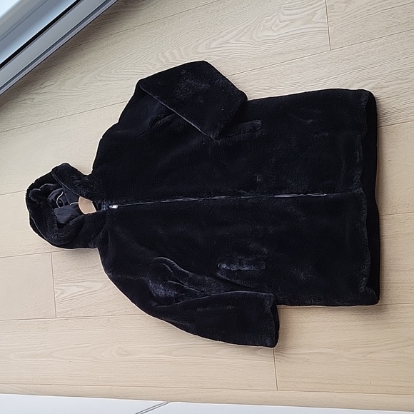 Zara faux fur coat, LIKE NEW! - Picture 1 of 4
